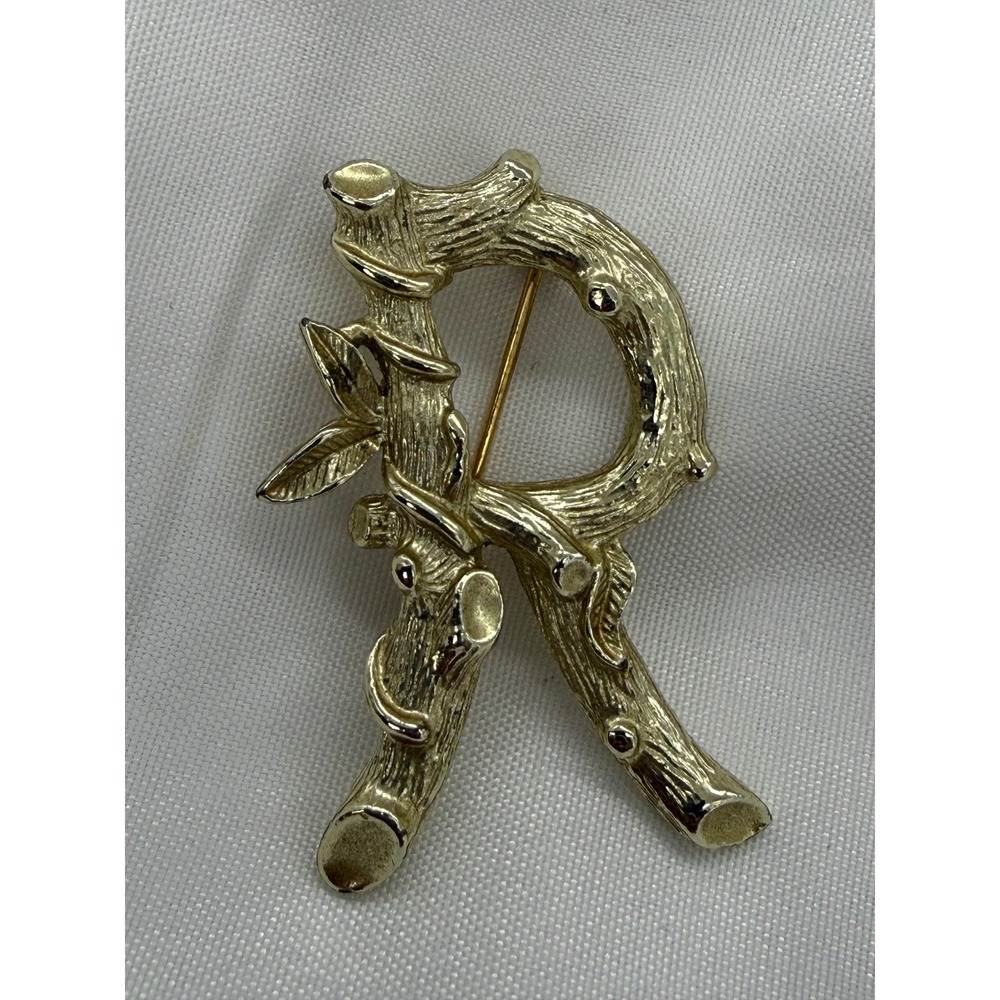 Sarah Coventry Vintage Gold Tone Initial R‎ Branch Leaf Textured Brooch Pin